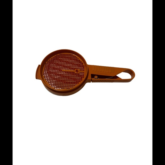 Tupperware Handheld Sifter - Picture 2 of 3